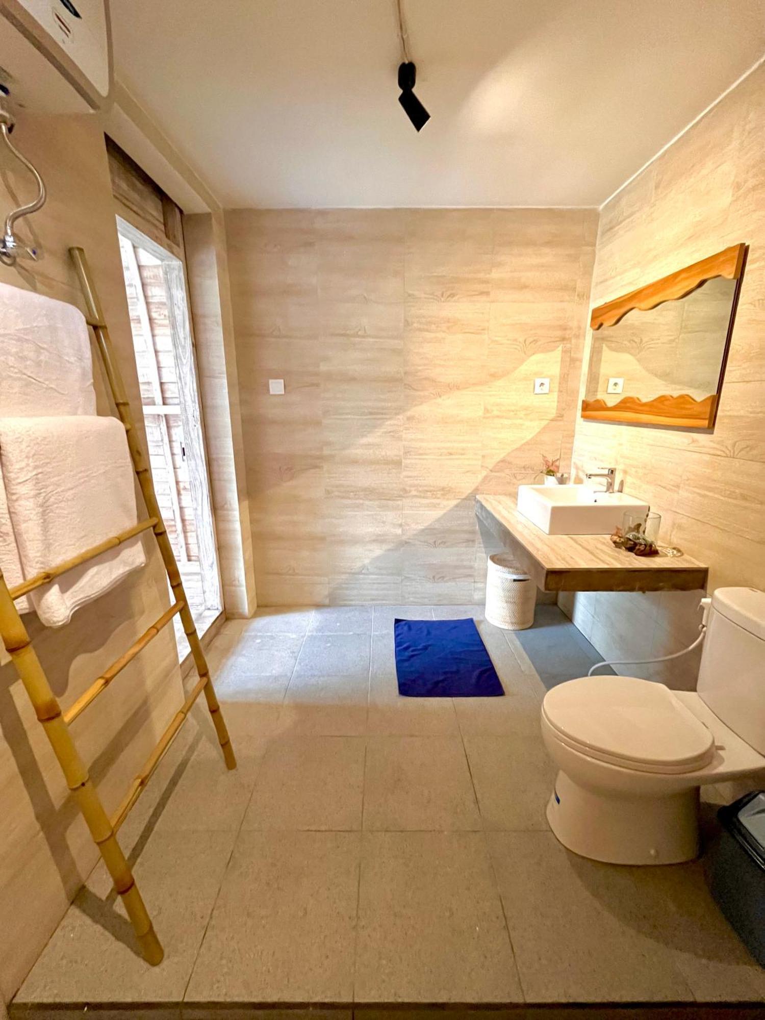 Ila Gaia Bali Hotell Canggu Exteriör bild